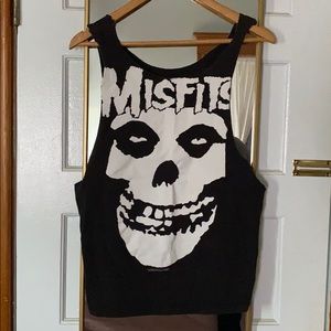 Misfits cutoff sleeve shirt